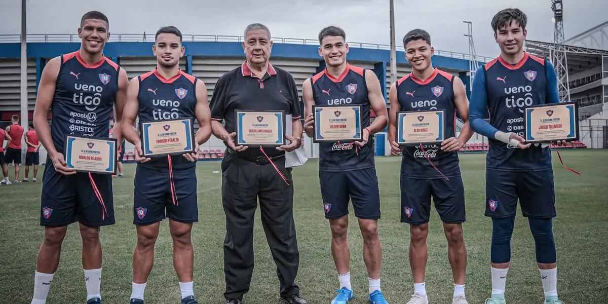 Cerro Porteño recibió a los campeones sudamericanos     