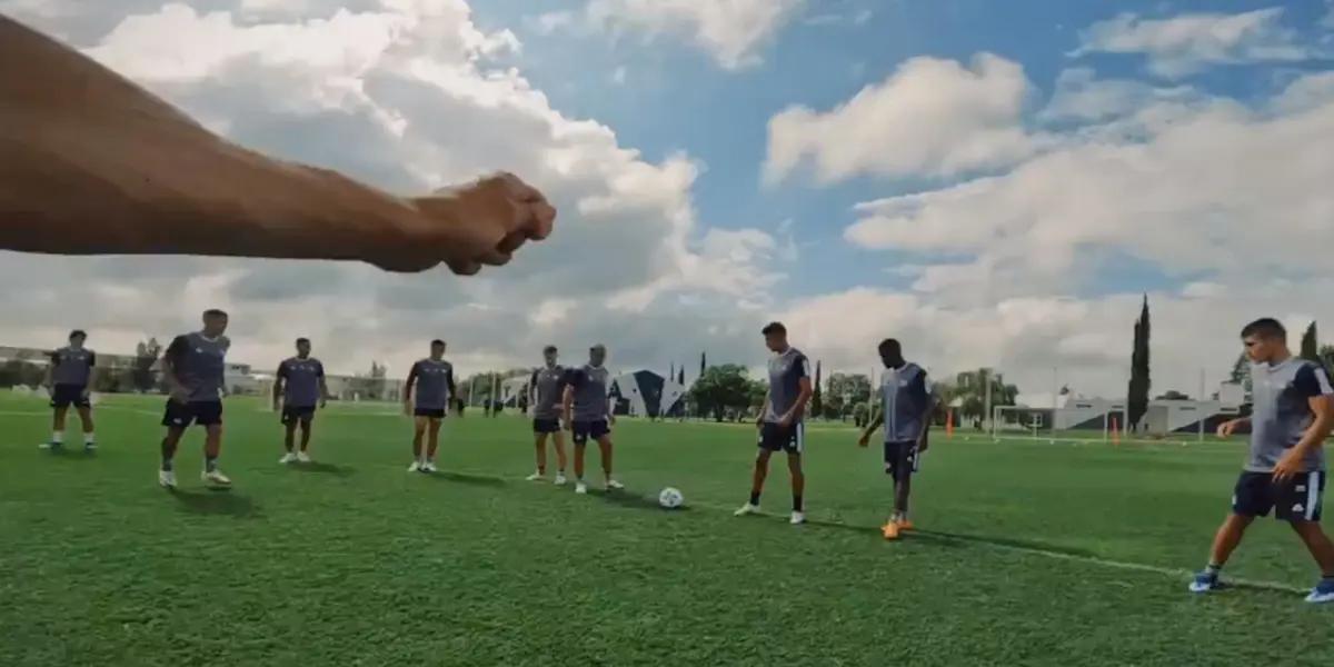 Con una especial cámara en el pecho, el paraguayo mostró el entrenamiento