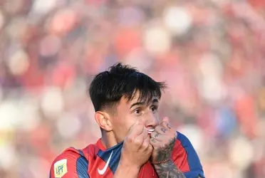 El paraguayo Adam Bareiro fue el héroe de la jornada y se descargó sobre su sequía de goles.