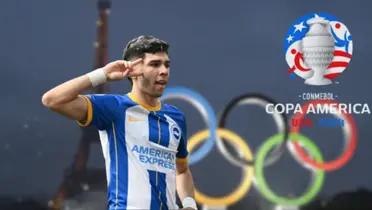 Julio Enciso celebrando un gol con la camiseta del Brighton en la Premier League