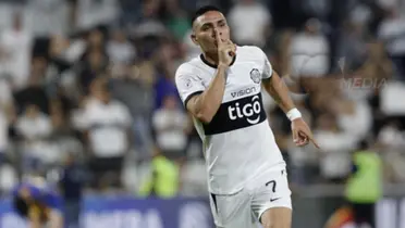 El atacante de Olimpia que recibe ayuda de todas partes
