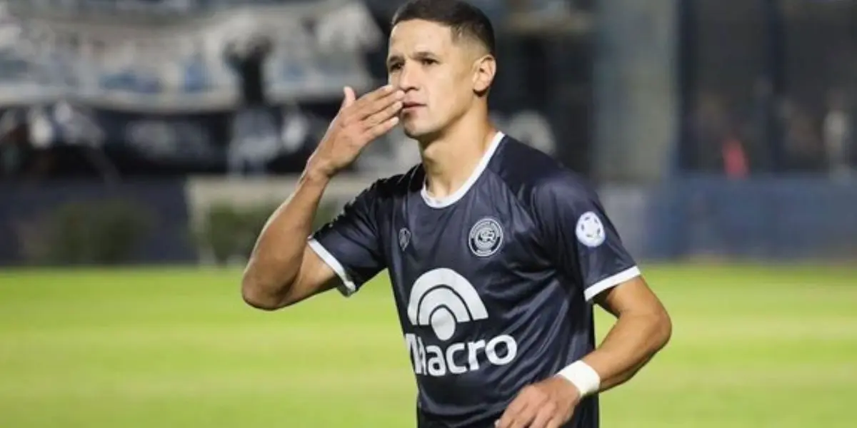 Alex Arce es el máximo goleador del torneo de la Primera División B.