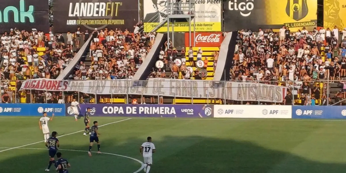 En el duelo contra Trinidense, los futbolistas vivieron un momento incómodo