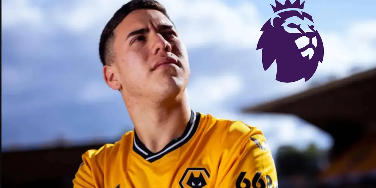 Enso González con la camiseta de Wolverhampton