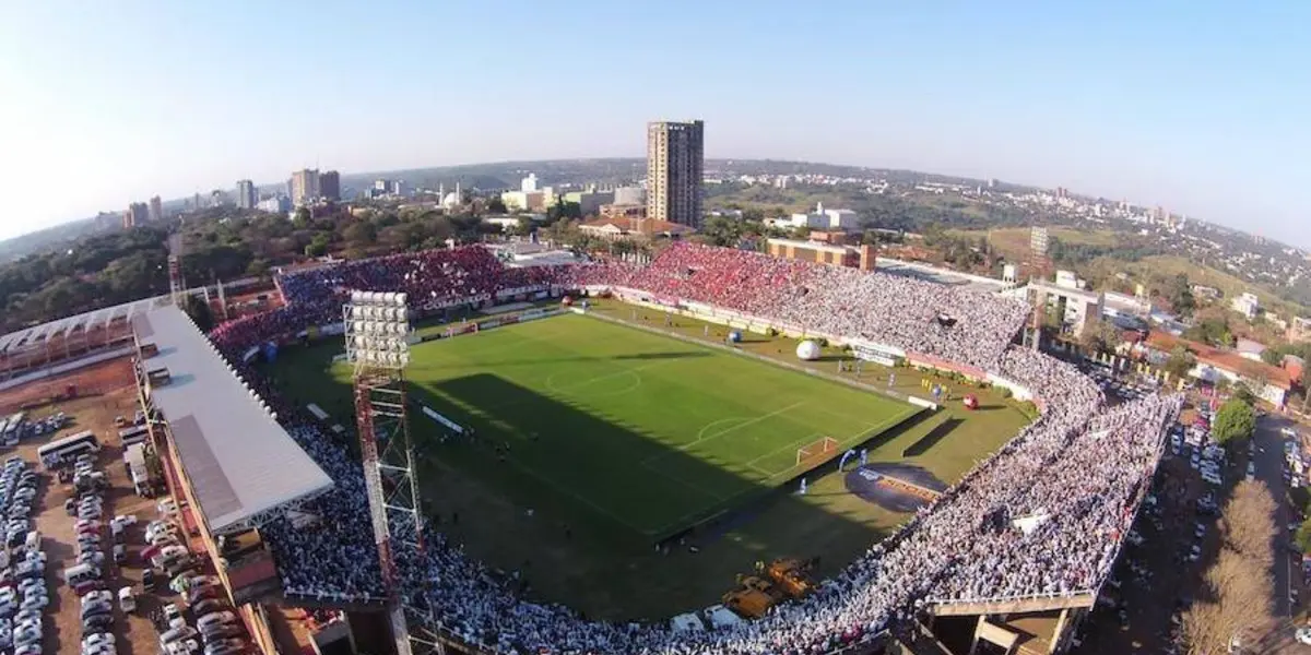 La directiva franjeada analiza la posibilidad de llevar un juego de Libertadores al este.