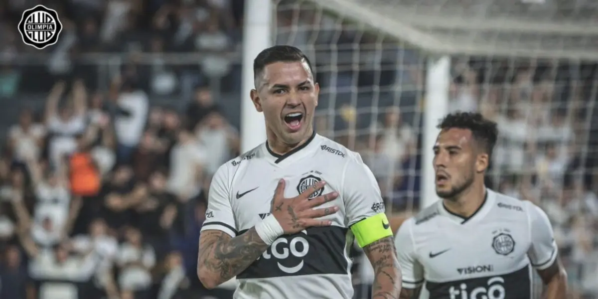 Richard Ortiz, capitán de Olimpia, levantó los ánimos por el momento de Olimpia.